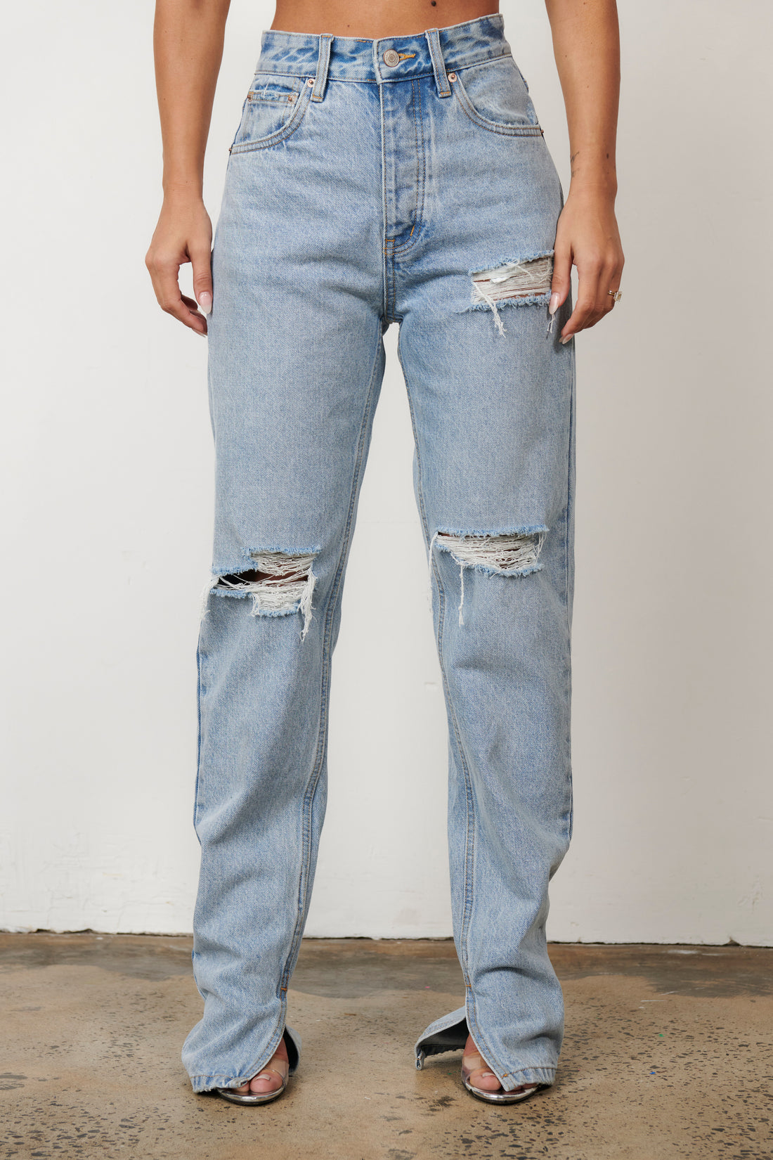 bayse brand - melrose relaxed tapered jean - hollywood blue