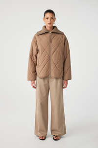 arcaa movement - reece quilted jacket - taupe