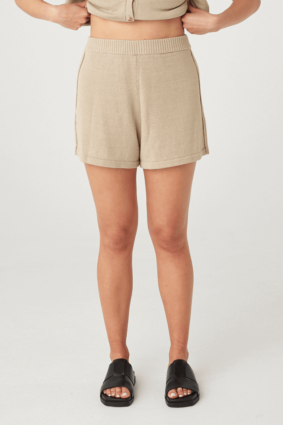 arcaa movement - poppy short - taupe