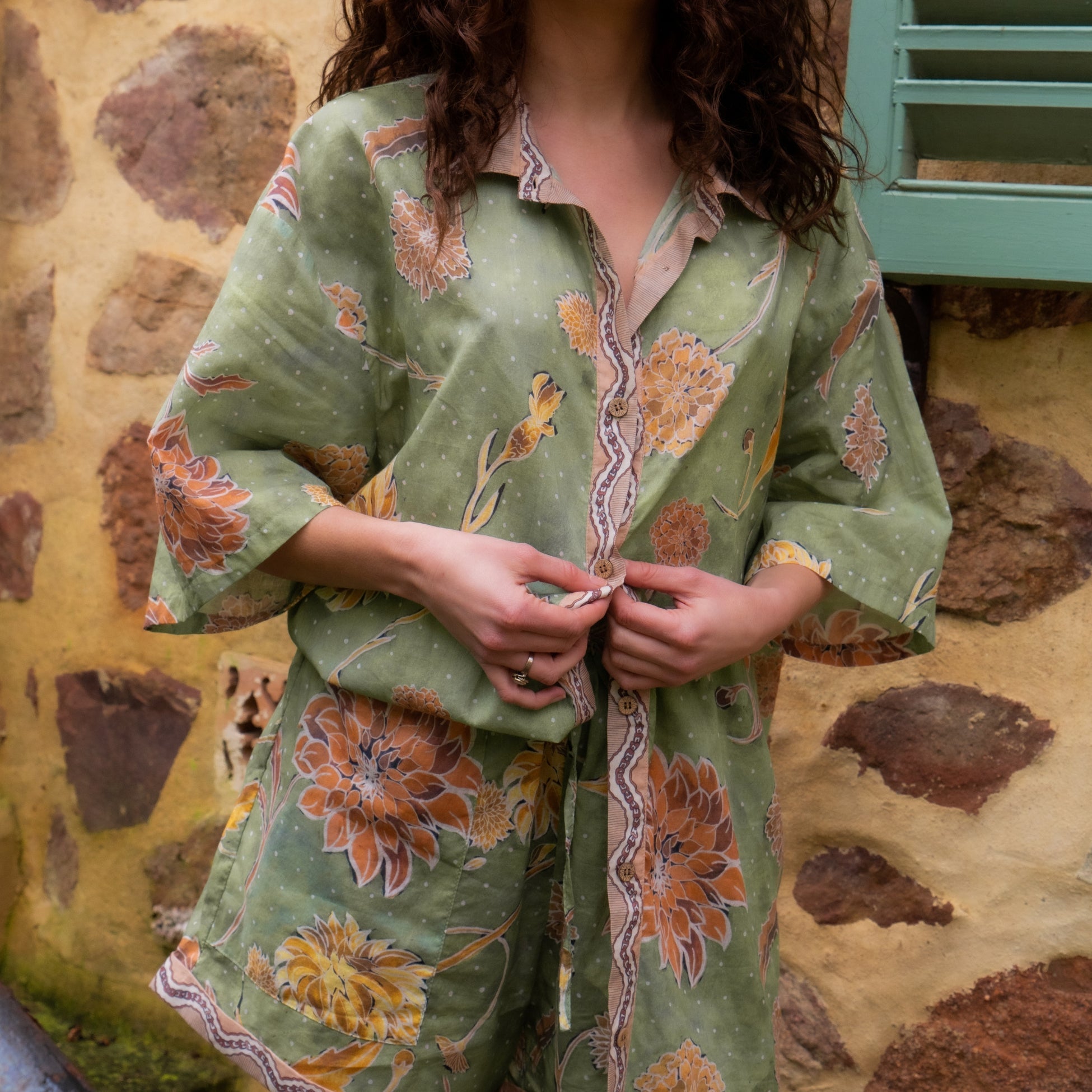 wandering folk - dahlia shirt - moss