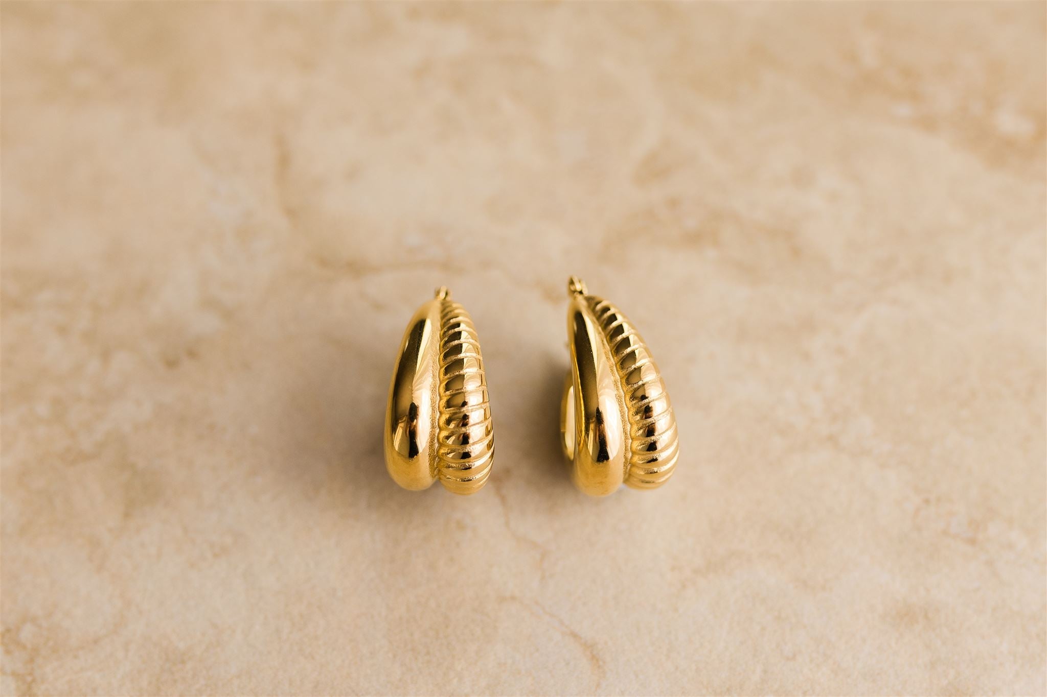 indigo & wolfe - cove earrings - gold