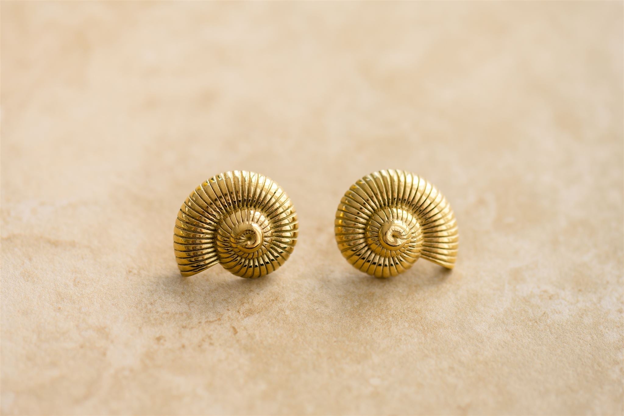 indigo & wolfe - poseidon earrings - gold