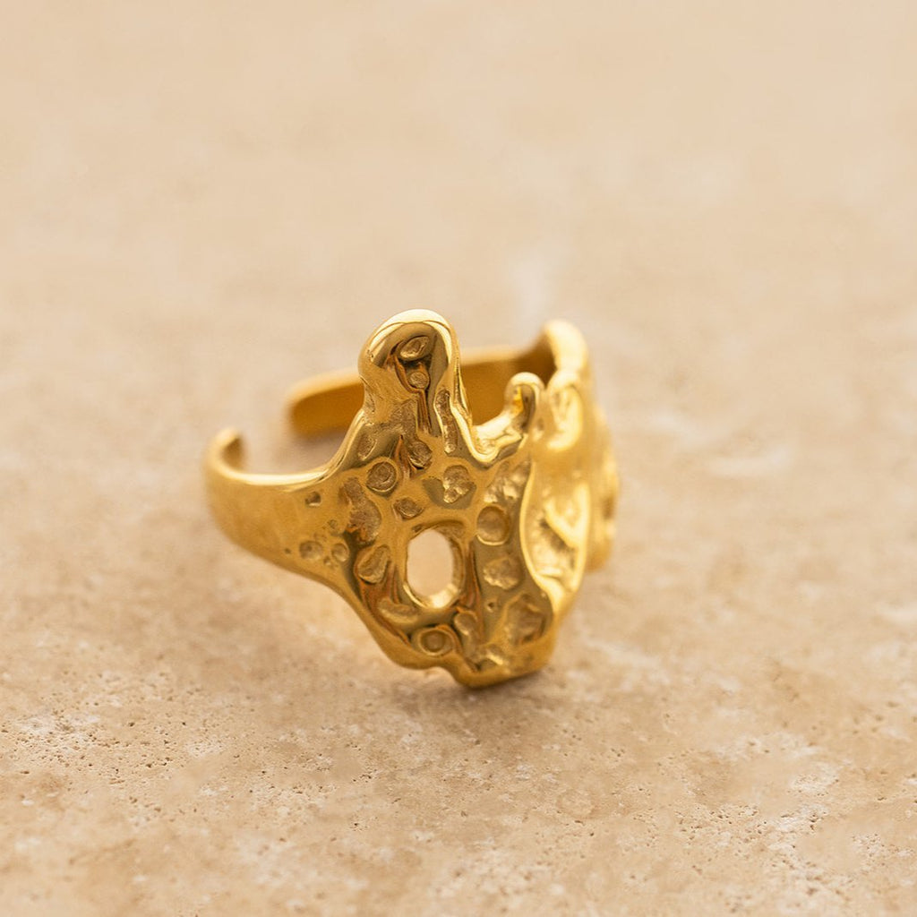 indigo & wolfe - vienna ring - gold